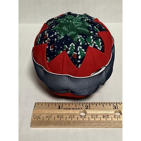 4 Vintage Handmade Quilted Fabric Christmas Ornaments 8-Pointed Star Pattern - Picture 5 of 5